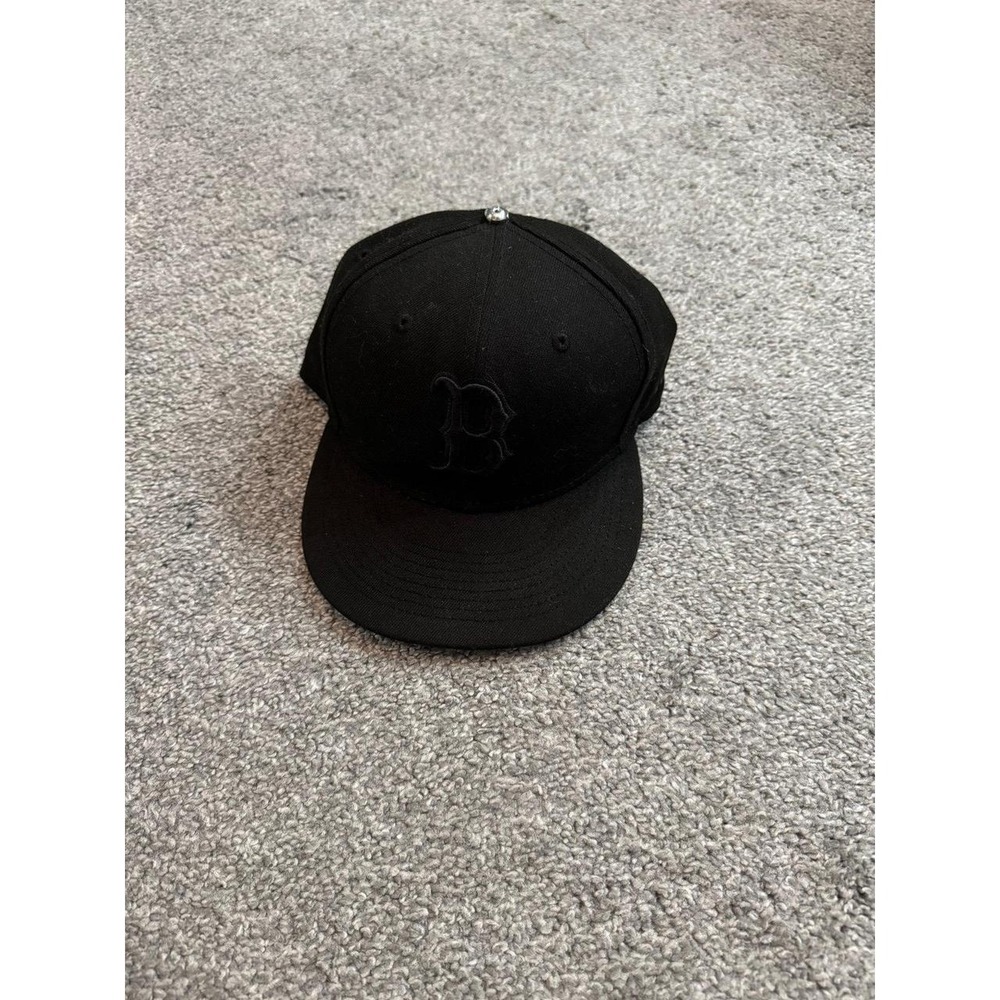 New Era 9FIFTY Boston Red Sox Snapback Hat Black Tonal Logo One Size
